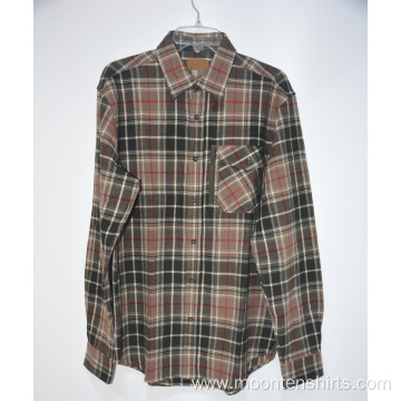 Men's Regular-Fit Long-Sleeve Plaid Flannel Shirt